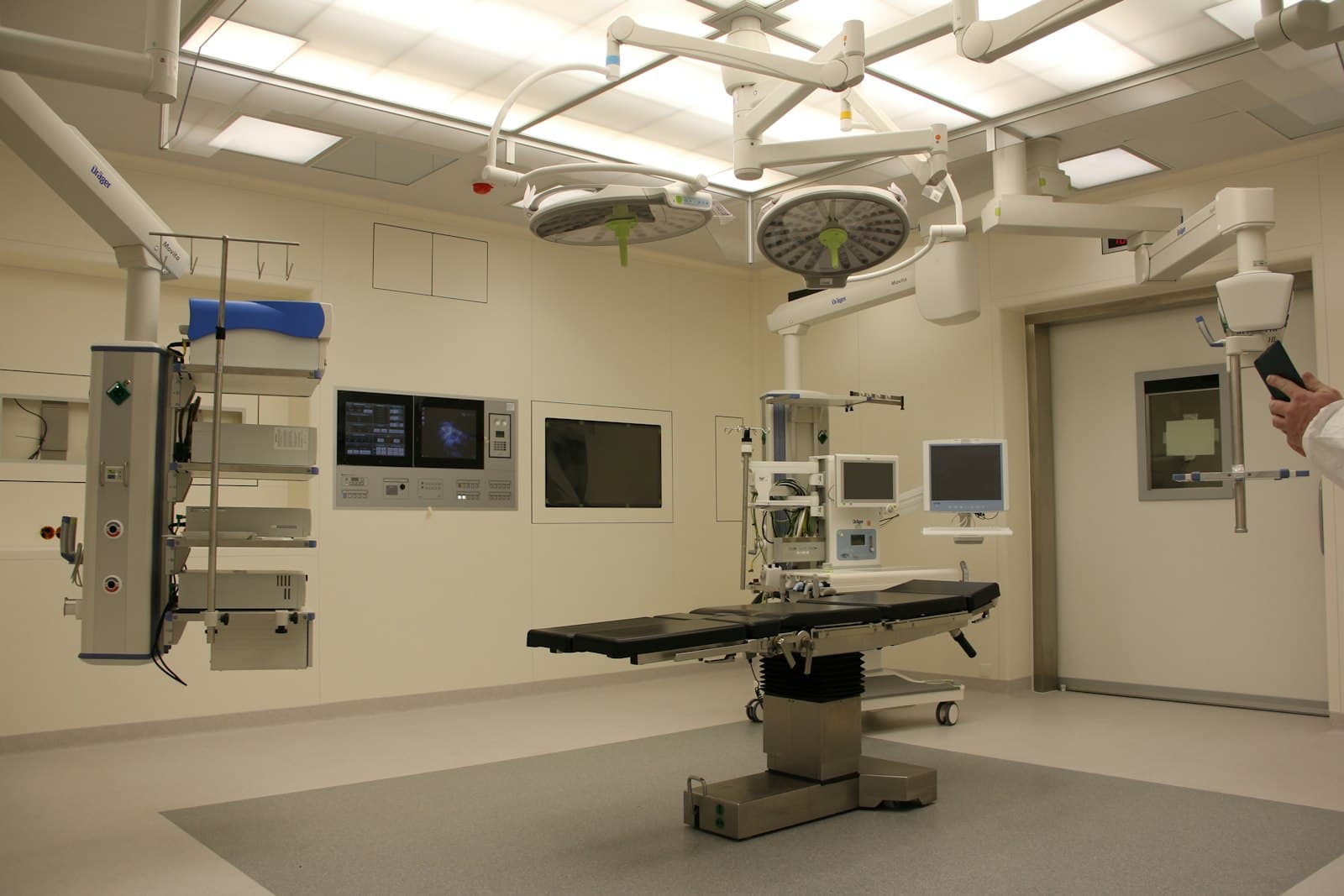 Hospital support and blood bank services